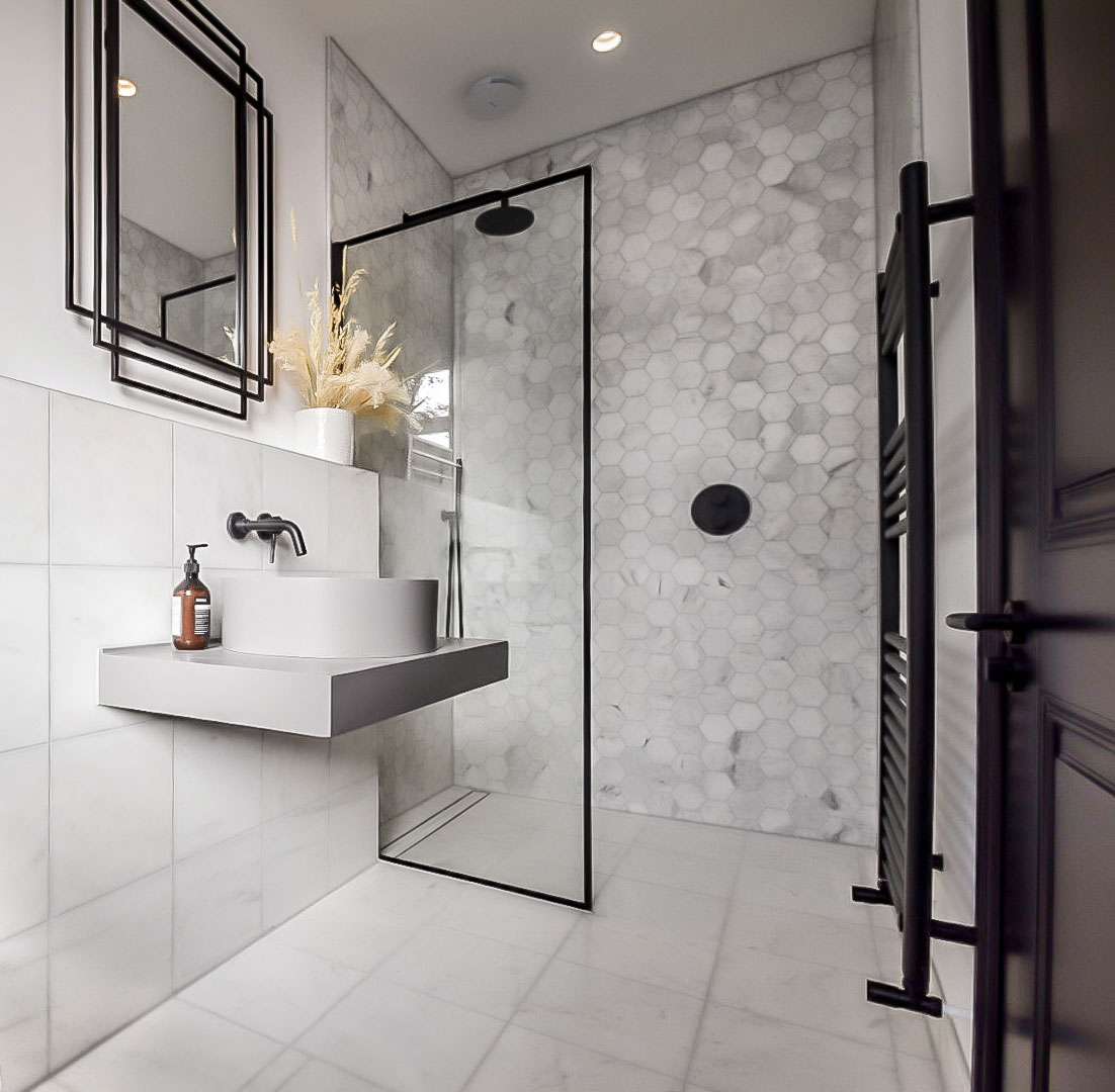 Calacatta-Honed-Marble-Tiles