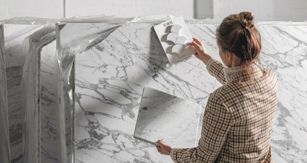 Statuario-White-Marble-Slabs-Slab-Showroom