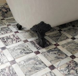 Calacatta Viola Savoy Mosaic Tiles
