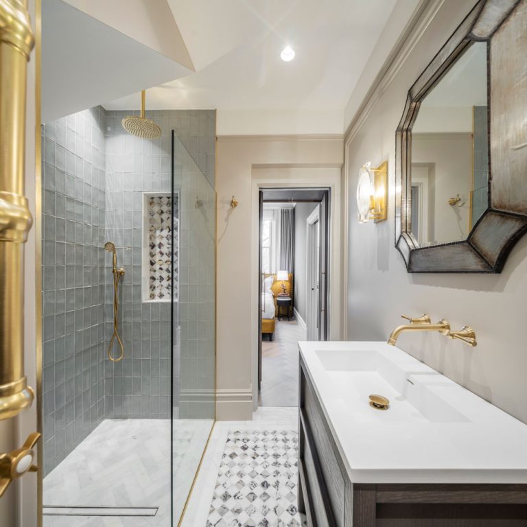 Arabescato Viola Marble Madras Mosaic