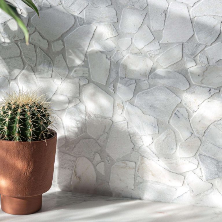 Calacatta Cracked Crazy Mosaic