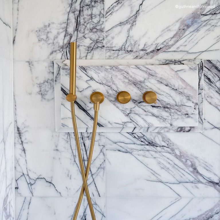 Calacatta Lilac White Marble Tile