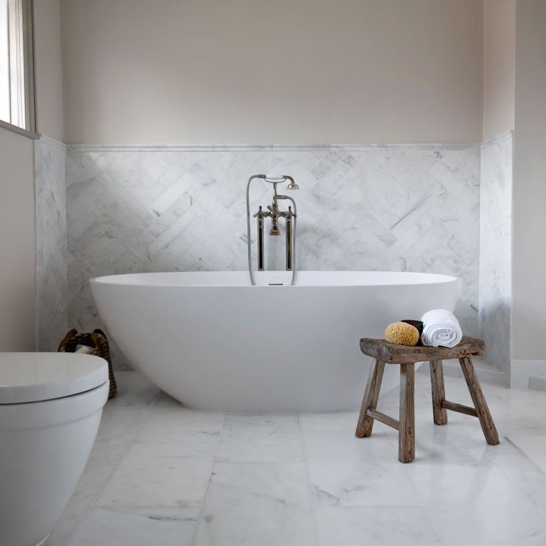 Calacatta White Selected Marble Tile