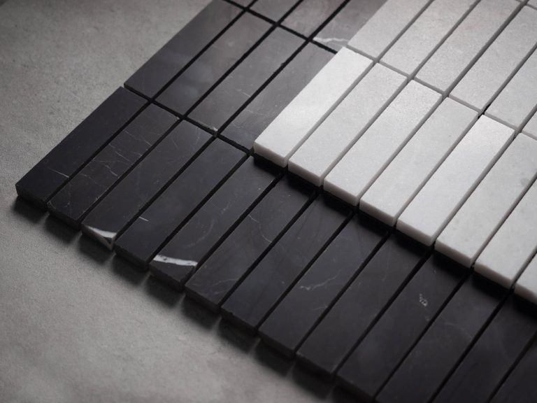 Nero Black Marble Kitkat