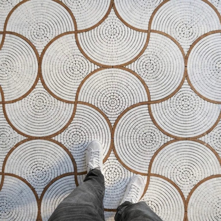 Calacatta White and Tobacco Marble Pompeii Fan Mosaic