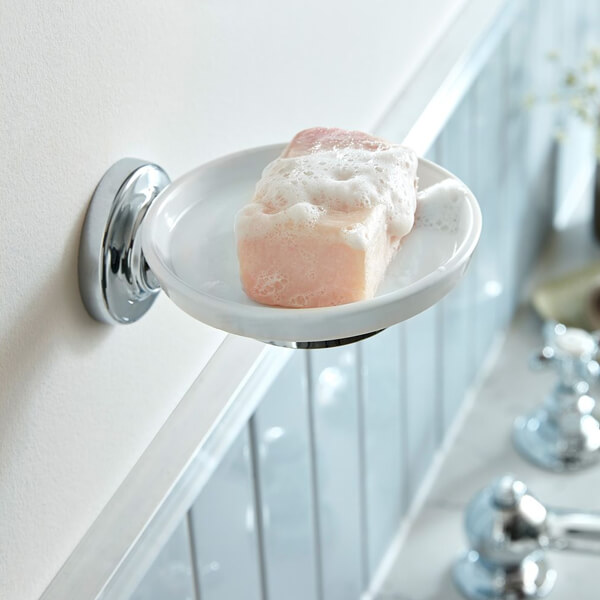 Booth & Co. Axbridge Traditional Round Ceramic Soap Dish and Holder