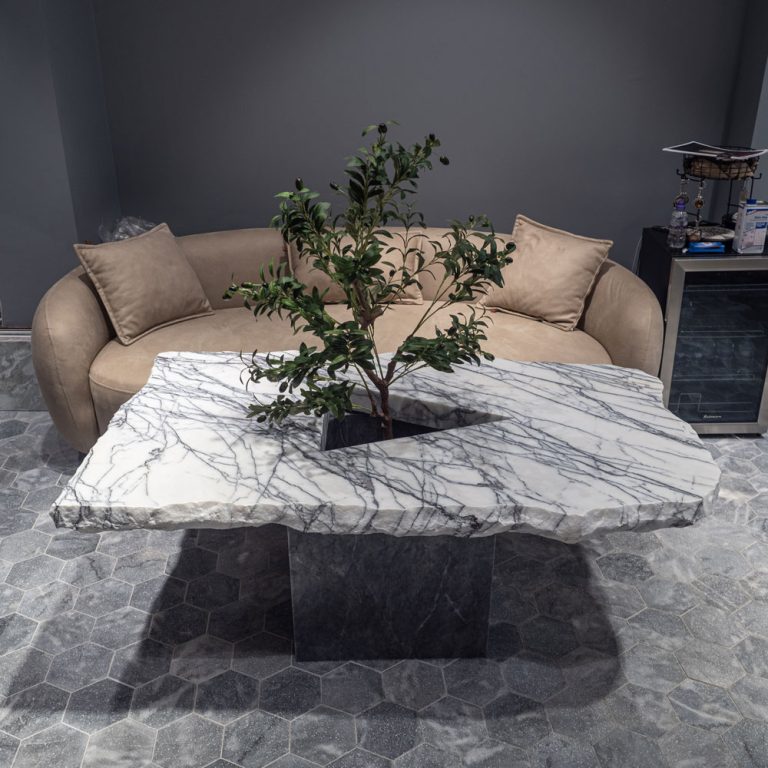 Calacatta Lilac Marble Table