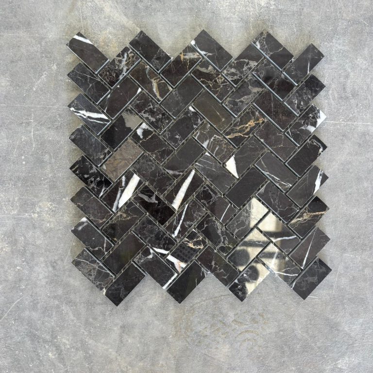 Nero Maquina Polished Mini Herringbone 1 m²