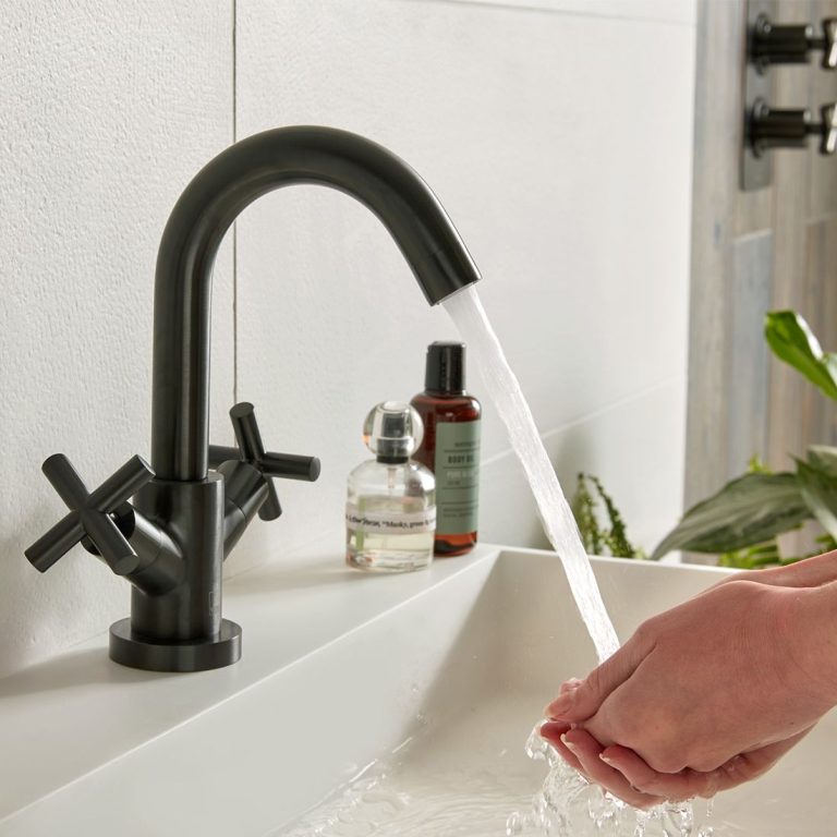 Deck - Mounted Mono Basin Mixer - Black