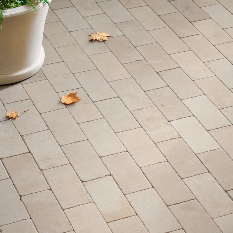White Emperador Marble Cobble Paving 10m² Pallet
