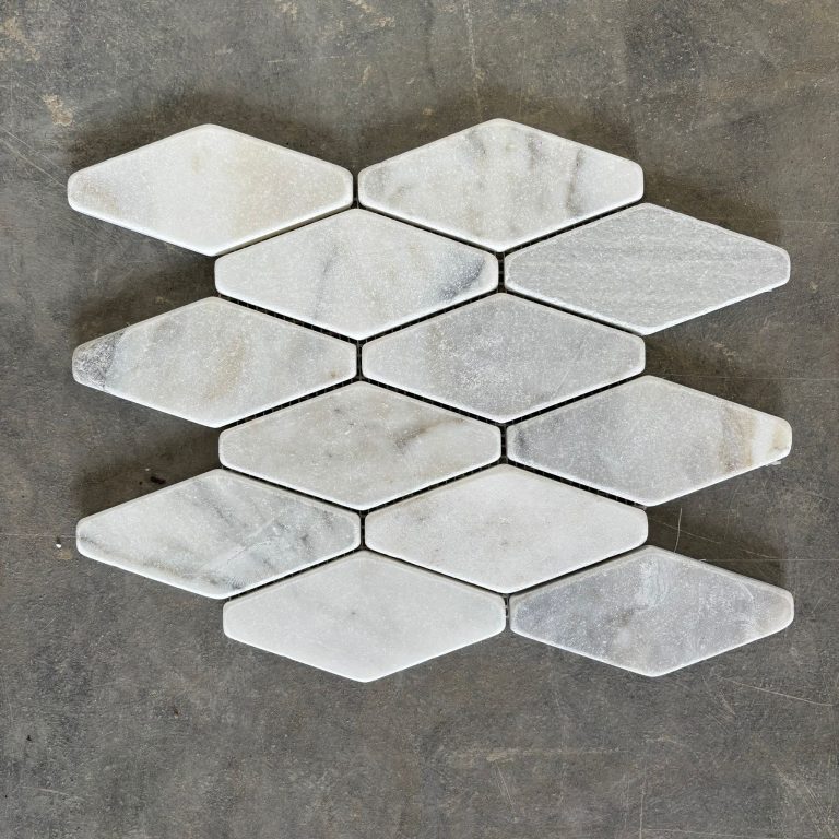 White Marble Tumbled Kite 2 m²